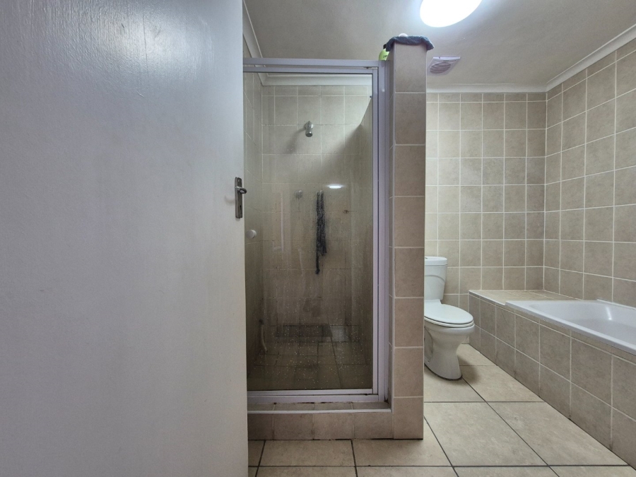 To Let 2 Bedroom Property for Rent in Wynberg Western Cape